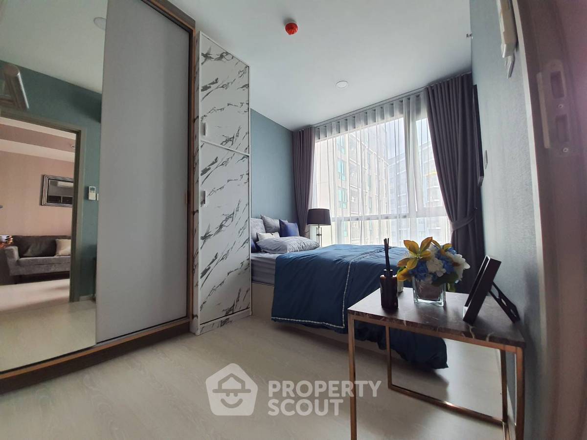 picture 2-BR Condo at Knightsbridge Phaholyothin Interchange in Anusawari (ID 823843) - 2/19