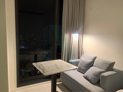 🚩 For Rent Condo MAZARINE RATCHAYOTHIN Building 1, Floor 35,Studio, Room size 26 sqm