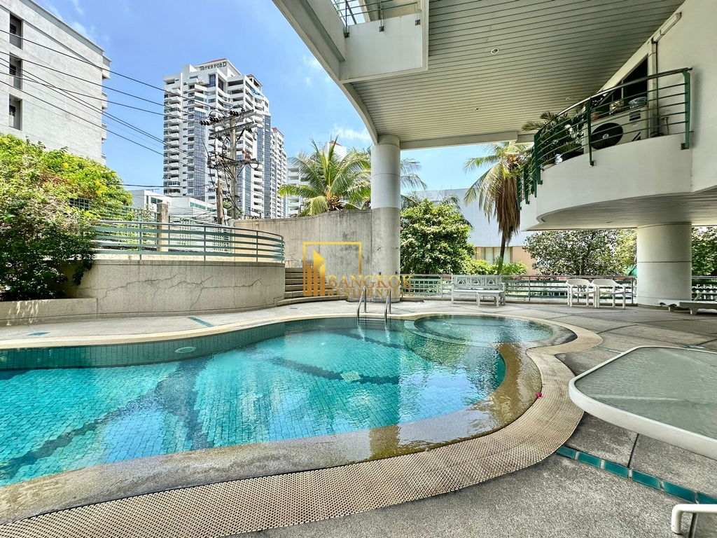 รูป Spacious 2 Bedroom Duplex Apartment For Rent in Thong Lo - BR0895AP - รูปที่ 29/38