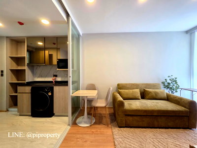 Condos for rent BTS Thong Lo (Thong Lor) : Fully furnished, a quiet and elegant one-bedroom condo unit in the Thonglor-Ekkamai district is available for rent. Chewathai Residence Thong Lo