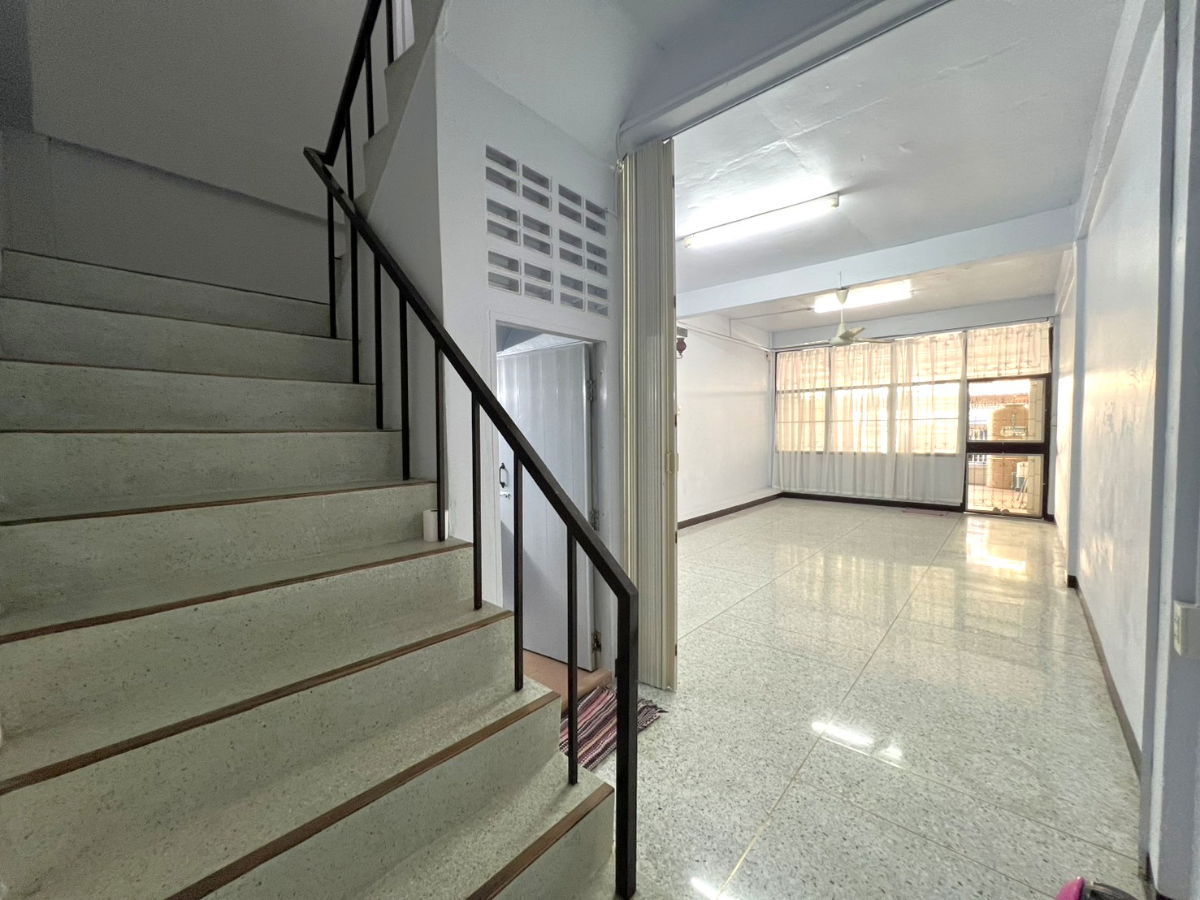 รูป บ้านทาวน์เฮ้าส์ให้เช่าเพื่อพักอาศัย ย่าน เตาปูน บางซื่อ ซอย สะพานขวา ถนน ประชาราษฏร์2 หมู่บ้านเสริมสิน - รูปที่ 2/7