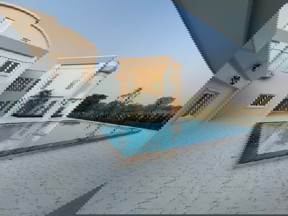 รูป 🏡 ให้เช่าบ้านหลังใหญ่พร้อมสระว่ายน้ำ ชลบุรี – ใกล้พัทยา บ้านเพิ่ง Renovate ใหม่ พร้อมเฟอร์นิเจอร์ใหม่ทั้งหลัง - รูปที่ 2/15