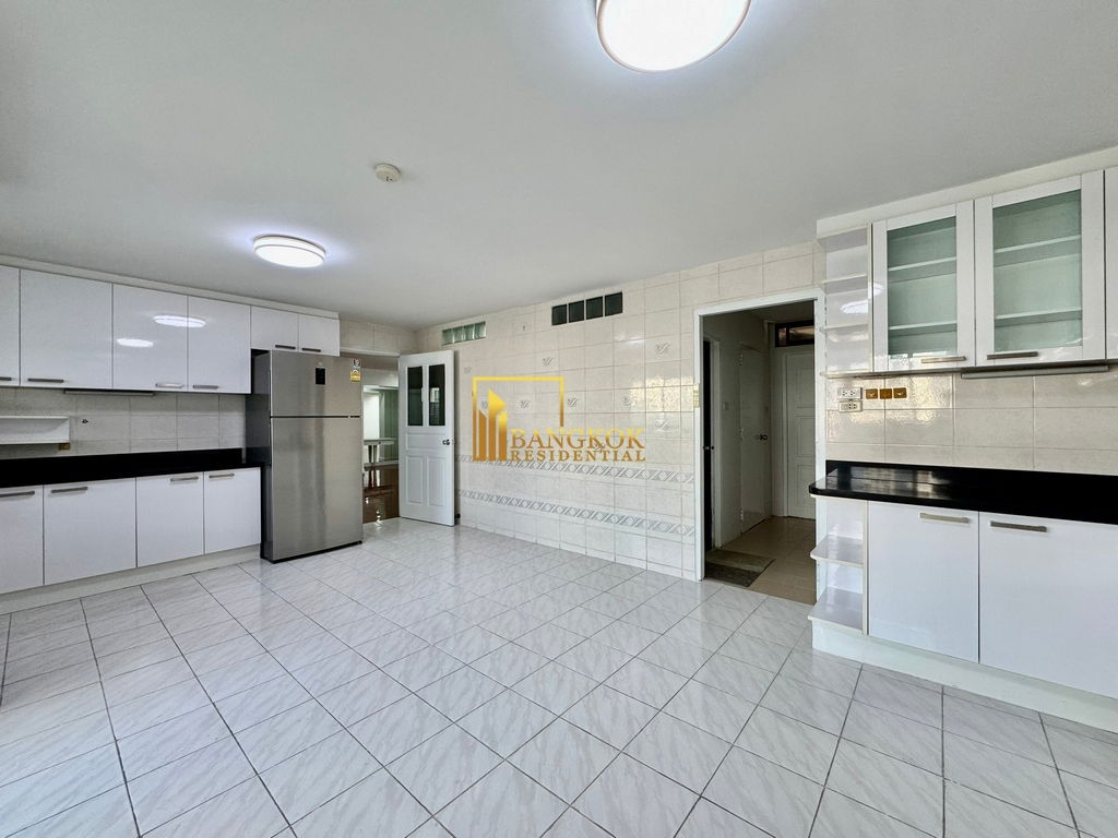 รูป Renovated 3 Bed Apartment For Rent in Phrom Phong - BR20320AP - รูปที่ 14/39