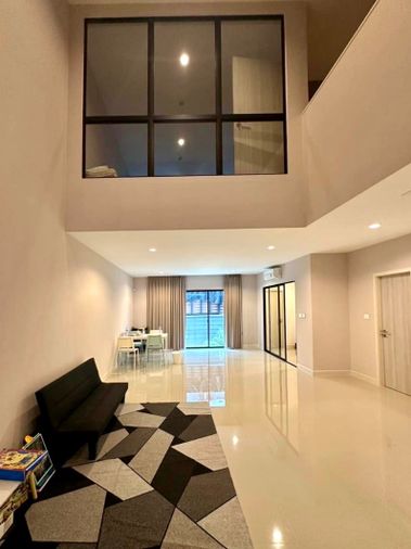 3-bed townhouse for sale, 285 sqm, 34 sq wah, Nirvana Define Srinakarin - Rama 9