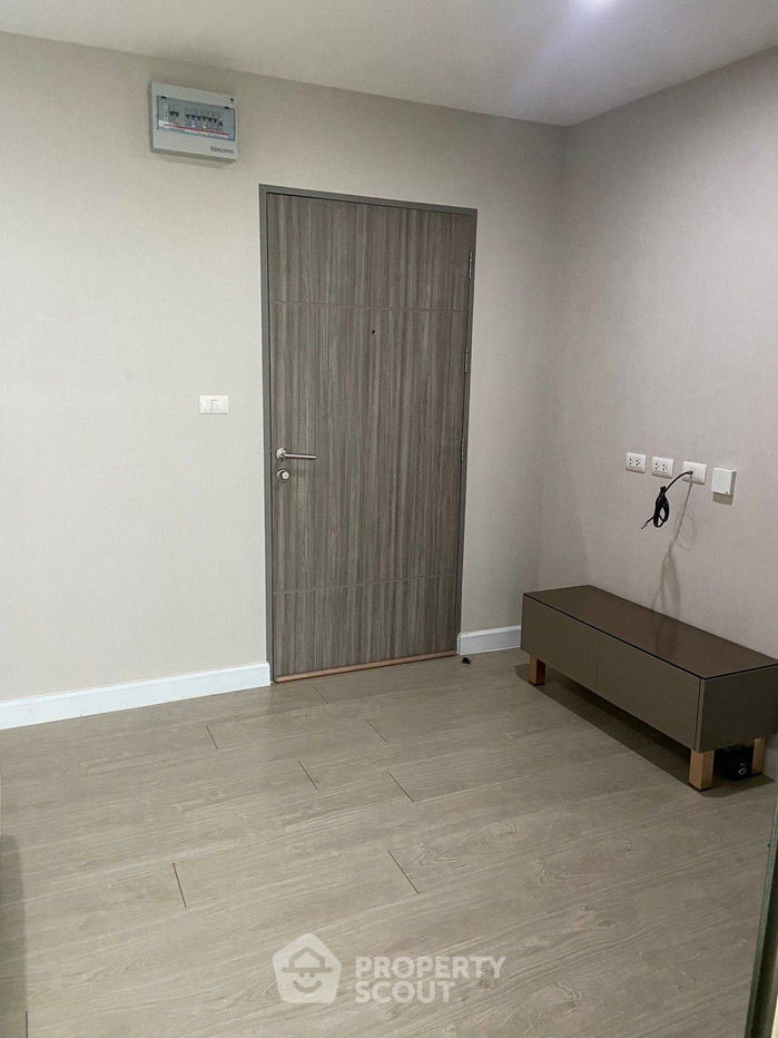 picture 1-BR Condo at Metro Luxe Ratchada near MRT Huai Khwang (ID 2134485) - 2/8