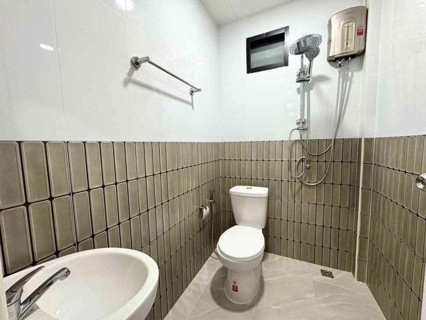 รูป RH025026 ให้เช่า บ้านเดี่ยวห้วยขวาง - สุทธิสาร ตกแต่งครบ มีที่จอดรถใกล้ MRT สุทธิสาร  - รูปที่ 5/24