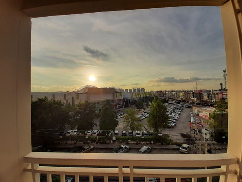 ให้เช่าสมาร์ทคอนโดวัชรพล อาคาร C ชั้น 6 (smart condo watcharapol)