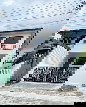 ขายบ้านแฝด หมู่บ้านพระปิ่น 2 ถนนศาลาธรรมสพน์ ใกล้ตลาดสดธนบุรี พุทธมณฑลสาย 2 รีโนเวทใหม่