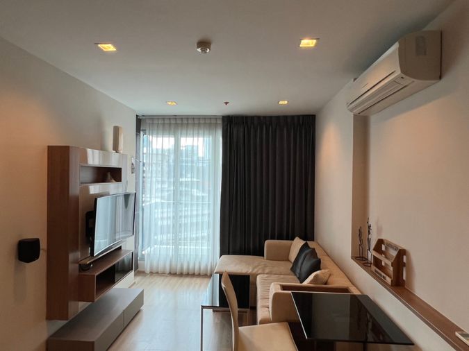 🌇Rhythm Sathorn 21 for Rent" BTS Taksin 250 m. "  (ให้เช่าคอนโดริธึ่มสาทร)   : 🛋️: Room details: - 1Bedroom 1Bathroom - Size 38 Sqm. -