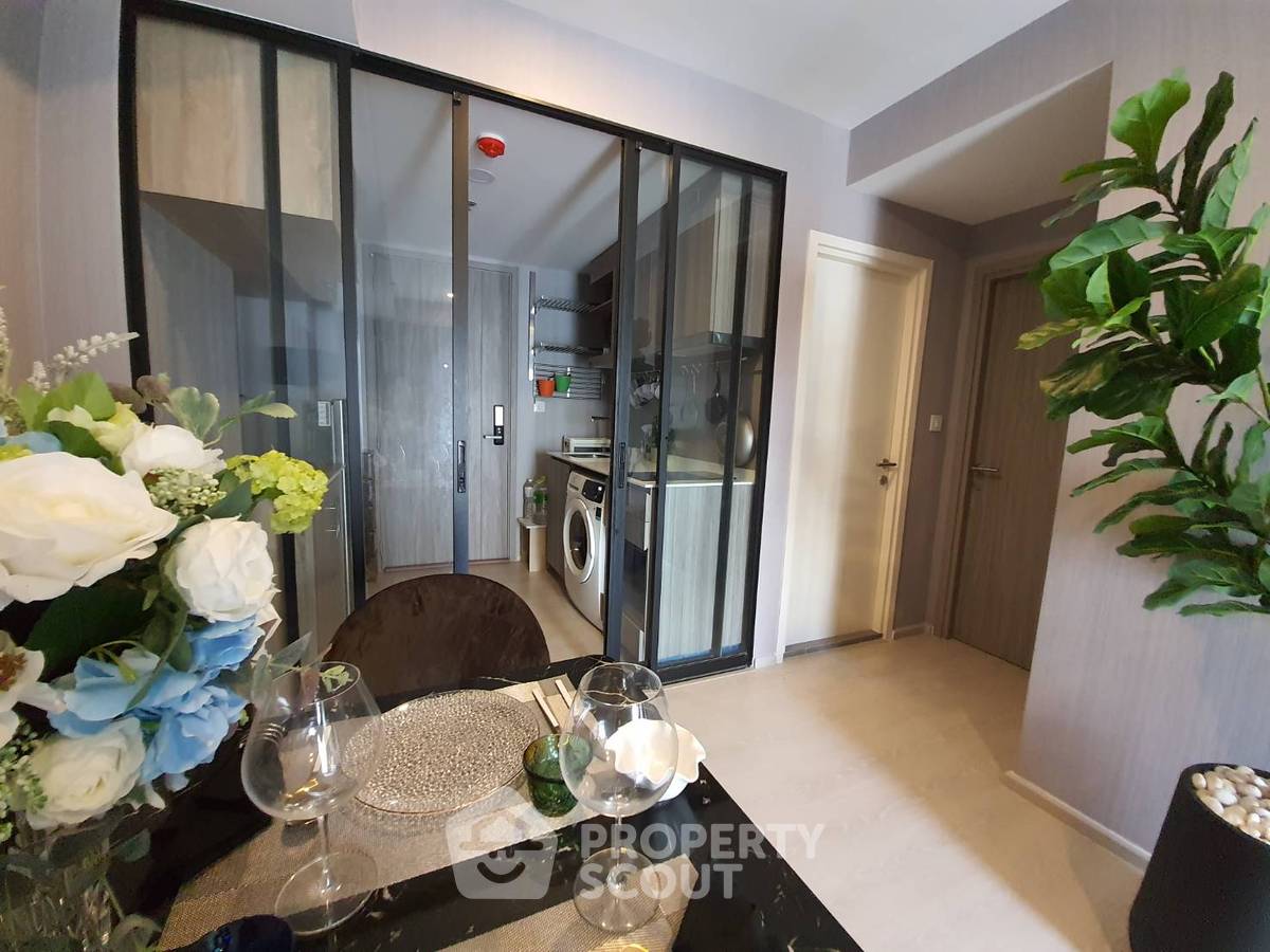 picture 2-BR Condo at Knightsbridge Phaholyothin Interchange in Anusawari (ID 823843) - 3/19