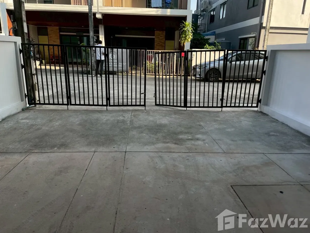 รูป HOT SALE! ตึก 3 ชั้นรีโนเวทใหม่ ทำเลใกล้ถนนขวาง ภูเก็ต 🔥 6067084 - รูปที่ 3/13