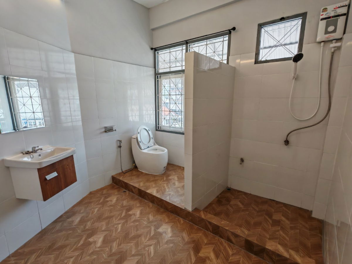 รูป 📌หลังมุม 2คูหา ปรับปรุงใหม่ เช่าตึกแถว ซอย เจริญนคร 53 มีที่จอดรถ เงียบสงบ เหมาะอยู่อาศัย โฮมออฟฟิศ📌 - รูปที่ 19/22