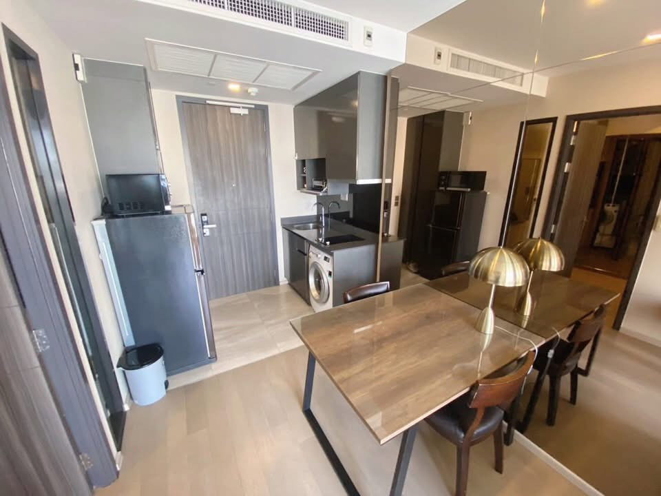 picture Ashton                   Asoke  - 2/11