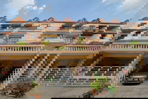 HR3284วราธรวิลล์ พัฒนาการ 44 ให้เช่าบ้าน 4 ชั้น พื้นที่เยอะ จอดรถสะดวก ใกล้ทางด่วนและเตรียมอุดมพัฒนาการ