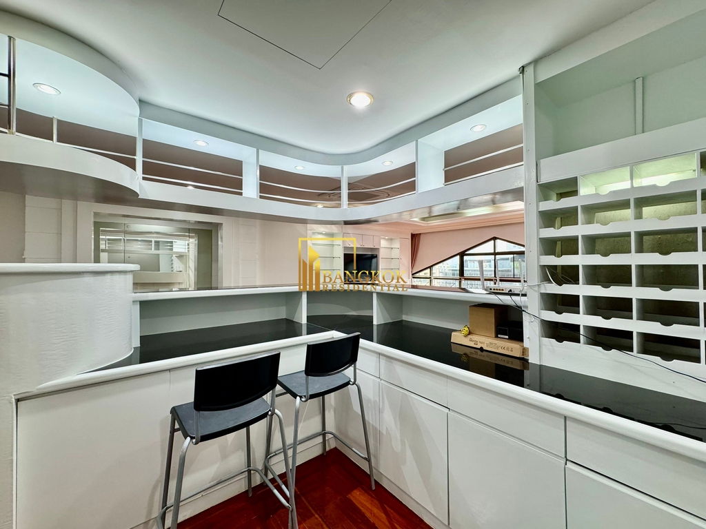 รูป Renovated 3 Bed Apartment For Rent in Phrom Phong - BR20320AP - รูปที่ 10/39