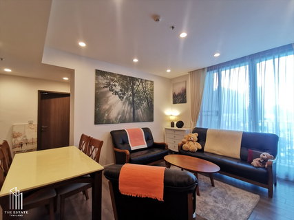 For sale Whizdom Essence, a spacious corner unit with a bright and airy feel, offering unobstructed city views, close to a lifestyle hub,