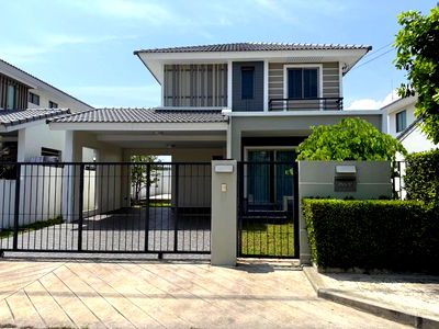 เช่าบ้านเดี่ยว การไฟฟ้าส่วนภูมิภาค บ้านฉาง : ให้เช่าบ้านเดี่ยว 2 ชั้น ขนาด 69.7 ตร.วา หมู่บ้าน life in the garden บ้านฉาง  ติดถนนสุขุมวิท เดินทางสะดวก
 
