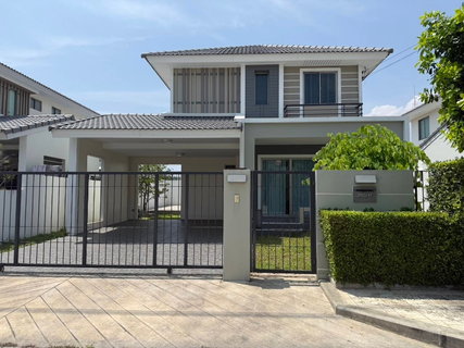 รูปภาพ ให้เช่าบ้านเดี่ยว 2 ชั้น ขนาด 69.7 ตร.วา หมู่บ้าน life in the garden บ้านฉาง ติดถนนสุขุมวิท เดินทางสะดวก