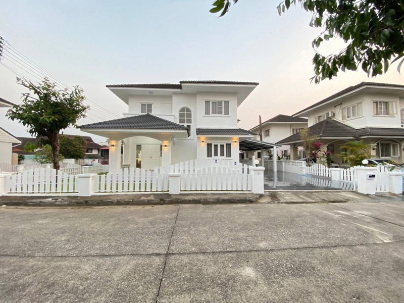 บ้านเดี่ยวให้เช่า : ปล่อยเช่าบ้านเดี่ยว 2ชั้น ใกล้เมือง. พื้นที่ 270 ตรม.  ไสตล์ Asian Modern. 4 ห้องนอน