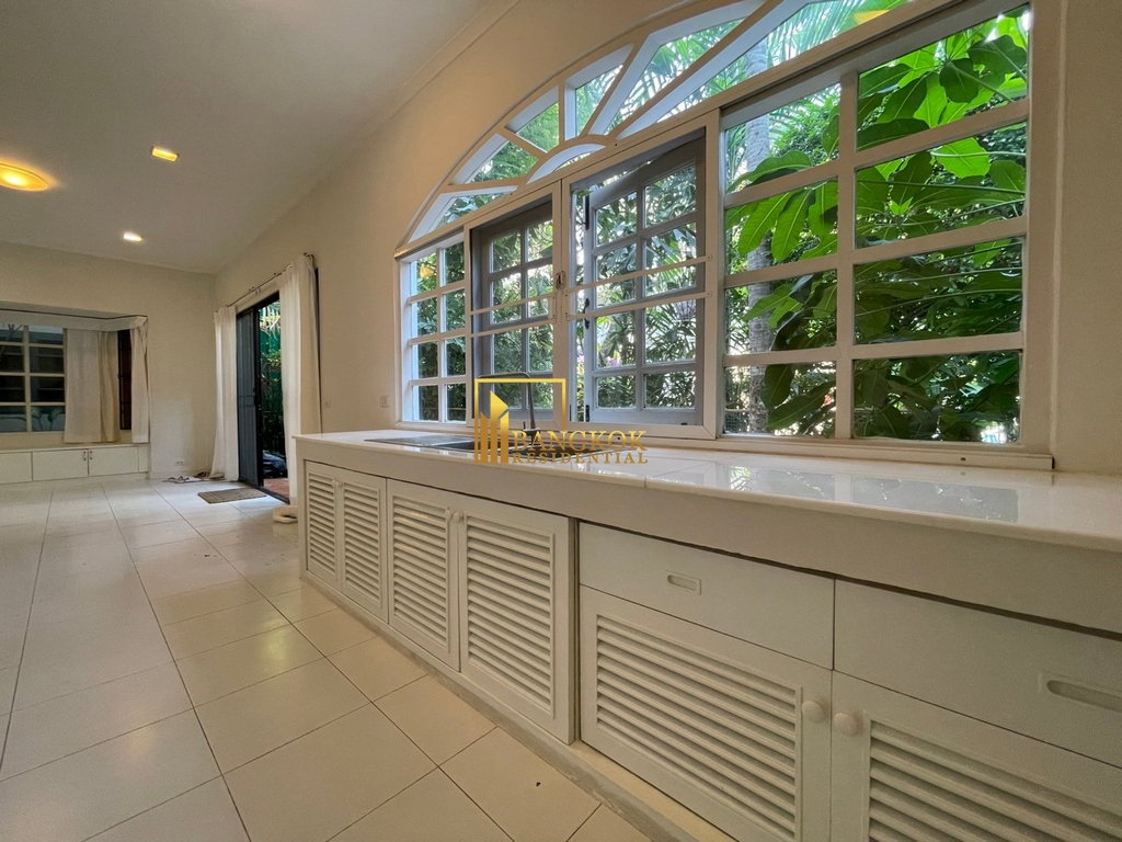 รูป Prompak Gardens | Well Maintained 3 Bedroom Townhouse in Thonglor Area - BR49029TH - รูปที่ 14/42