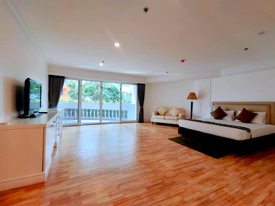 Condos for rent Rama 3 Road : Pet-Friendly Condo | 4 Bed 4 Bath | Near BTS Asoke at G.M. Tower Sukhumvit 20