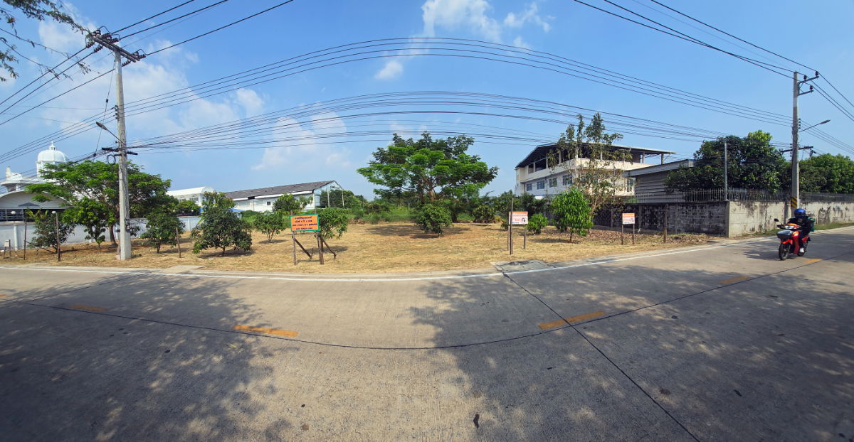 รูป ขายที่ดินแปลงสวย เนื้อที่ 1 ไร่ 2 งาน ใกล้ถนนพุทธสาคร - รูปที่ 2/7