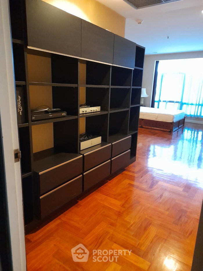 picture 3-BR 250 Sqm At Sailom Suite, 14th Floor Near BTS Sena Nikhom (ID 662926) - 6/12
