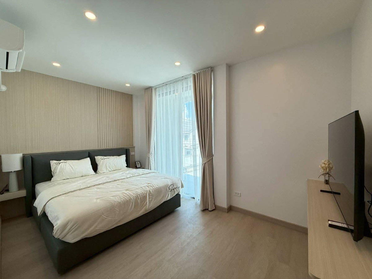 รูป ขายบ้านสร้างใหม่พร้อมเฟอร์ 4 ห้องนอน ใกล้โรงเรียนนานาชาติ เมอริตัน คริสเตียนเยอรมัน หางดง เชียงใหม่ (H372) T.0946511456 - รูปที่ 13/21