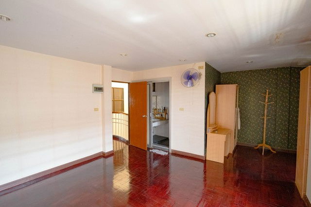 รูป HR3284วราธรวิลล์ พัฒนาการ 44 ให้เช่าบ้าน 4 ชั้น พื้นที่เยอะ จอดรถสะดวก ใกล้ทางด่วนและเตรียมอุดมพัฒนาการ - รูปที่ 15/43