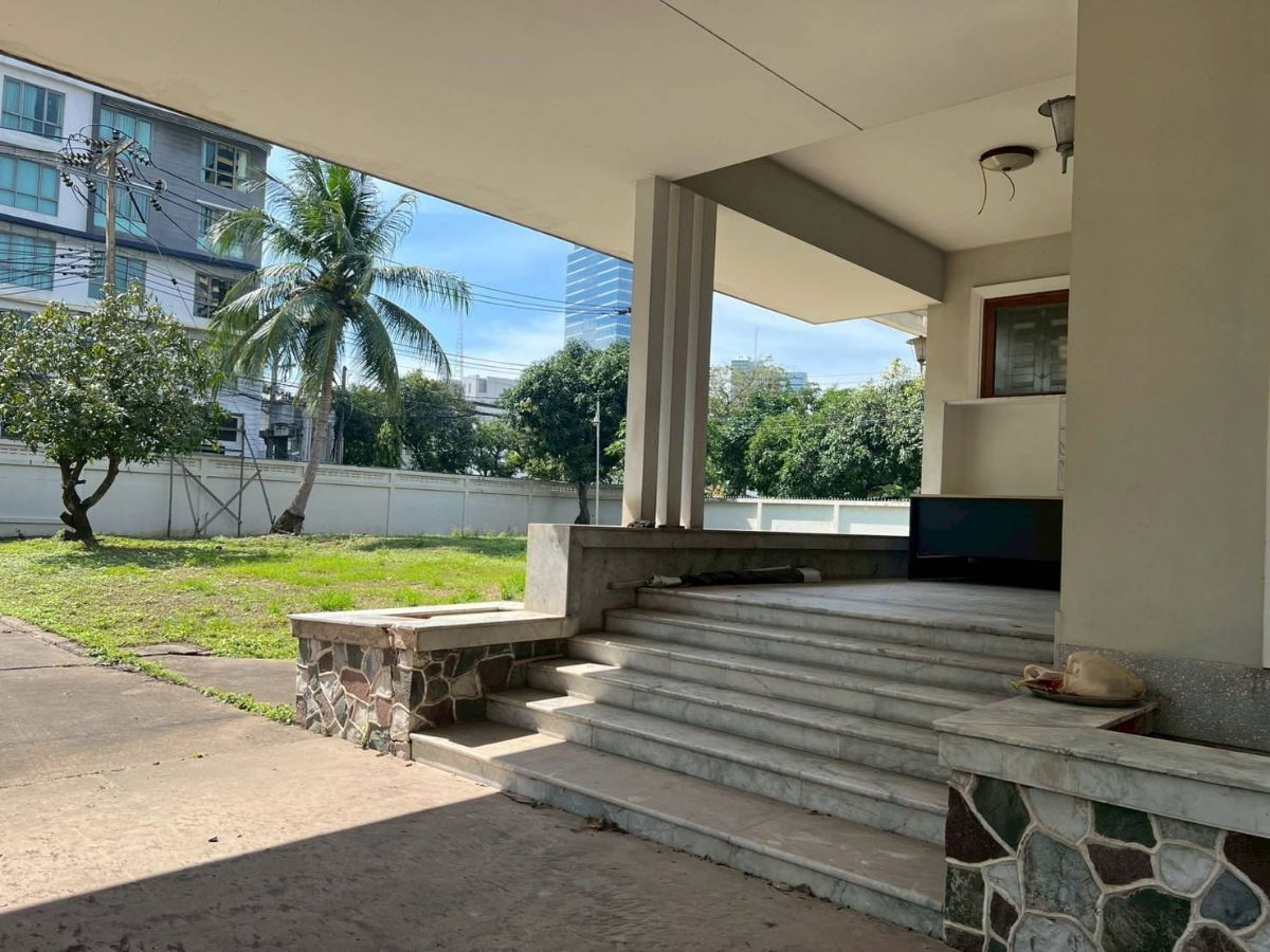 รูป ขายที่ดินพร้อมสิ่งปลูกสร้าง 596.5 ตร.ว. ซอยพหลโยธิน 9 (อารีย์-พญาไท) | ใกล้ BTS อารีย์ - รูปที่ 7/7