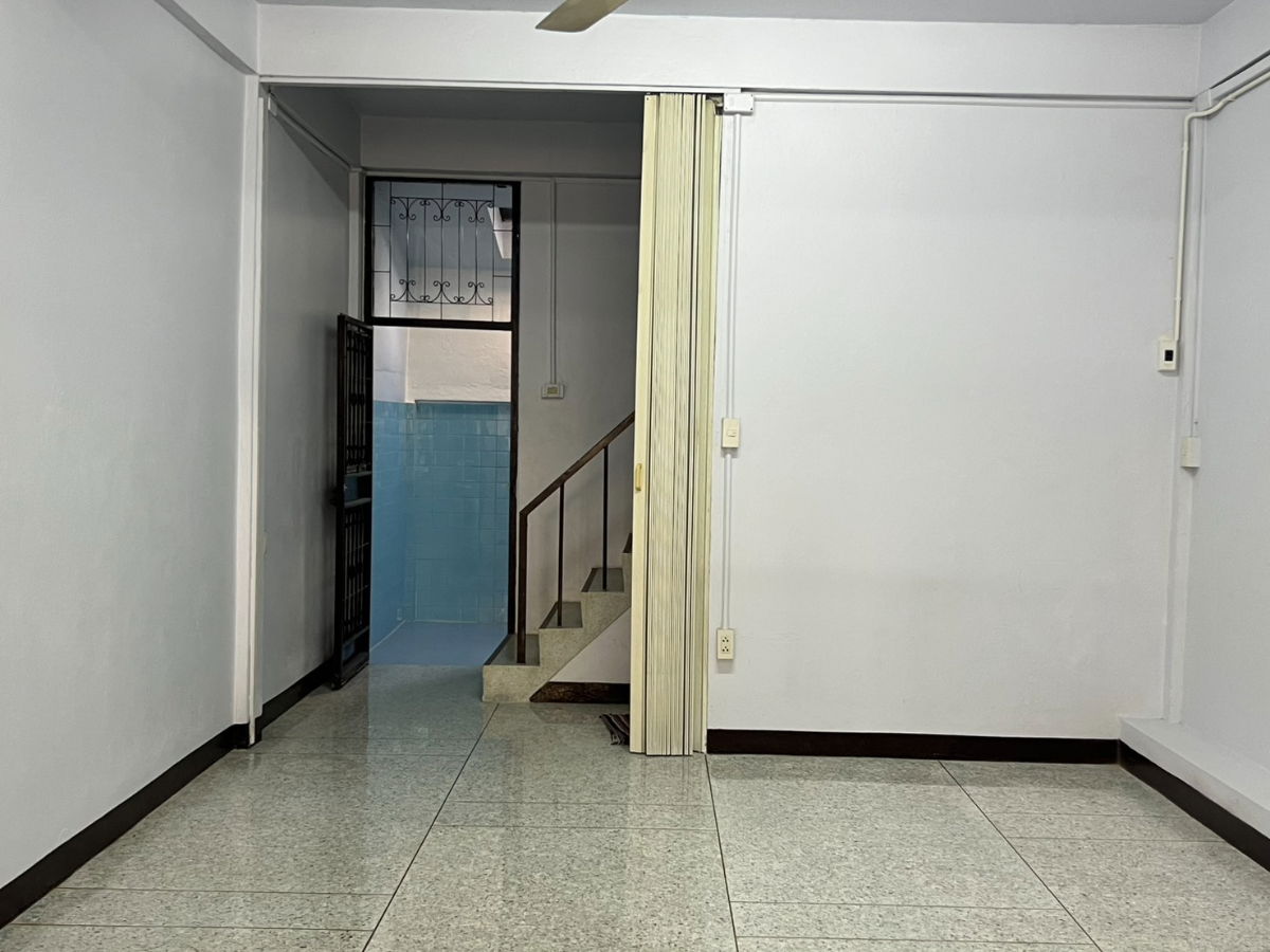 รูป บ้านทาวน์เฮ้าส์ให้เช่าเพื่อพักอาศัย ย่าน เตาปูน บางซื่อ ซอย สะพานขวา ถนน ประชาราษฏร์2 หมู่บ้านเสริมสิน - รูปที่ 3/7