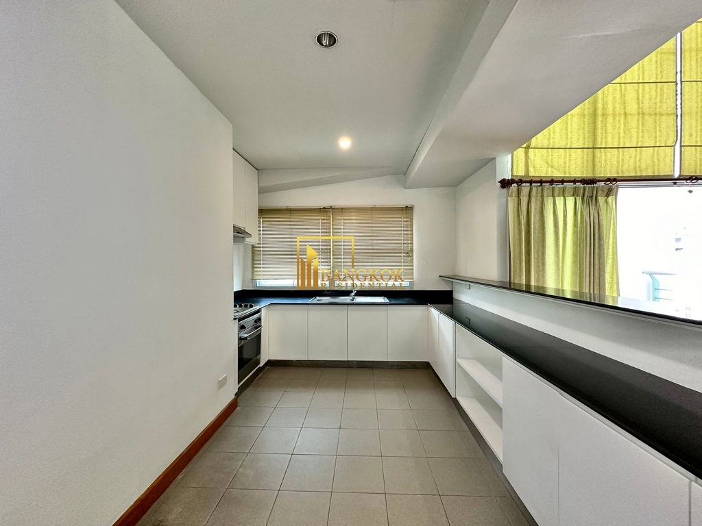 รูป Spacious 2 Bedroom Duplex Apartment For Rent in Thong Lo - BR0895AP - รูปที่ 9/38