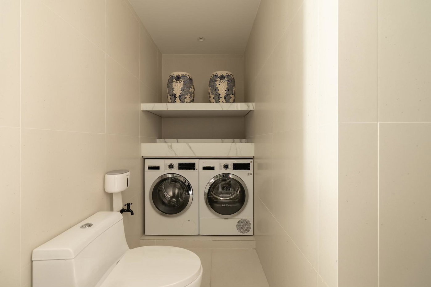 รูป LTH14634 – Condo for Sale | Newton Tower | 188 sqm | 2 Beds 2 Baths | Near BTS Nana | 23.18 MB  - รูปที่ 4/8