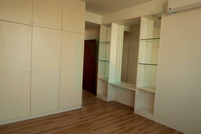 คอนโดให้เช่า : 🎊 ให้เช่าคอนโด ริเวอร์ เฮ้าส์ คอนโดมิเนียม อาคาร 1 ชั้น 8 3 ห้องนอน ขนาด 220 ตรม ใกล้ ห้างสรรพสินค้าริเวอร์ซิตี้