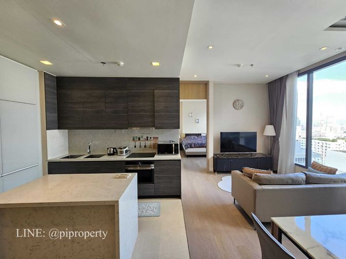 ให้เช่าห้องชุด 2 ห้องนอน ตกแต่งครบครัน ในโครงการ Esee Asoke ทำเลดีเยี่ยมในย่านอโศก ใกล้รถไฟฟ้า BTS และ MRT