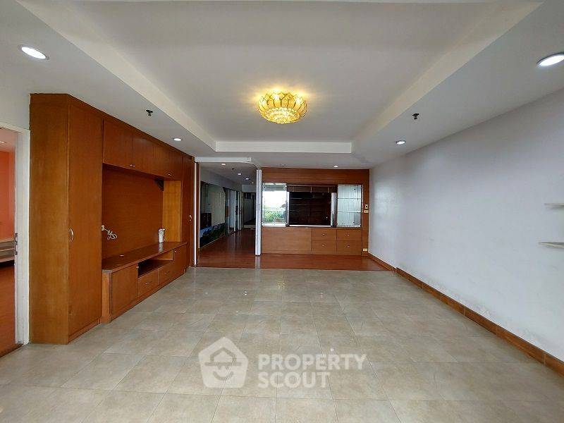 รูป คอนโด 3-ห้องนอน ที่ ธารา เรือนแก้ว ใน พลับพลา (ID 2143931) - รูปที่ 4/10