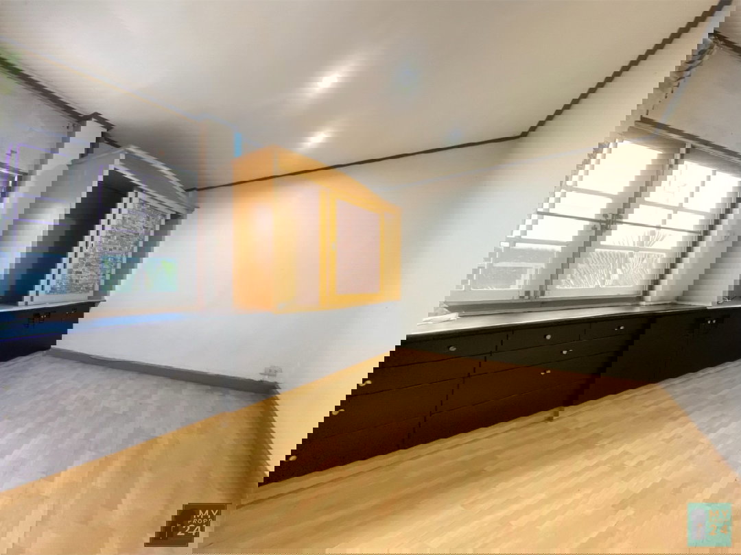 รูป ให้เช่า Townhouse ติด Makro สาทร 20ตร.วา 3ชั้น 3 ห้องนอน 5ห้องน้ำ 50,000 บาท - รูปที่ 7/12