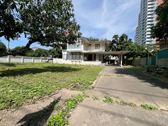 ขายที่ดินพร้อมสิ่งปลูกสร้าง 596.5 ตร.ว. ซอยพหลโยธิน 9 (อารีย์-พญาไท) | ใกล้ BTS อารีย์