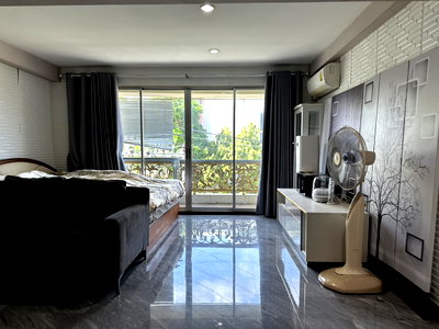 คอนโด สวนลุมพินี : ขายคอนโดบ้านสวนสไตล์มินิมอล 33.32 ตร.ม. 1 นอน 1 น้ำ ย่านห้วยขวางประชาอุทิศ 21 ใกล้ MRT ห้วยขวางและศูนย์วัฒนธรรม