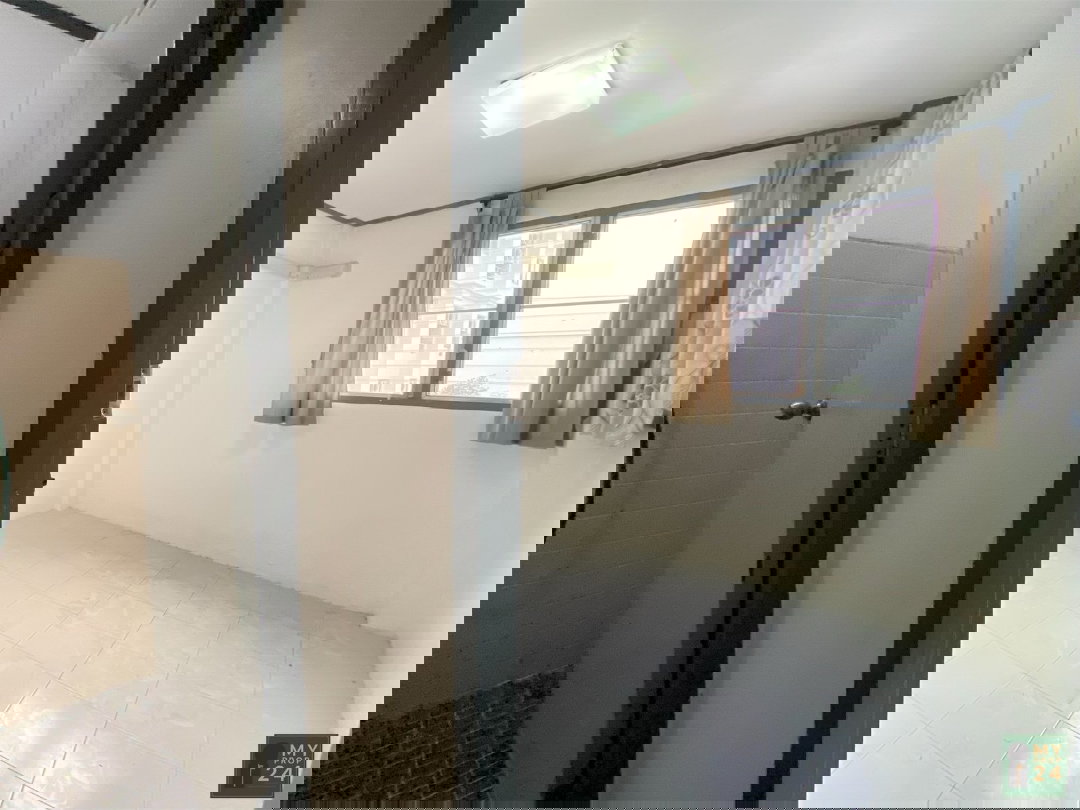 รูป ให้เช่า Townhouse ติด Makro สาทร 20ตร.วา 3ชั้น 3 ห้องนอน 5ห้องน้ำ 50,000 บาท - รูปที่ 8/12