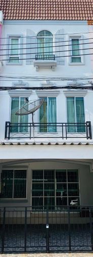 3-bed townhouse for rent, 20 sq wah, Baan Klang Muang Luzern Sukhumvit