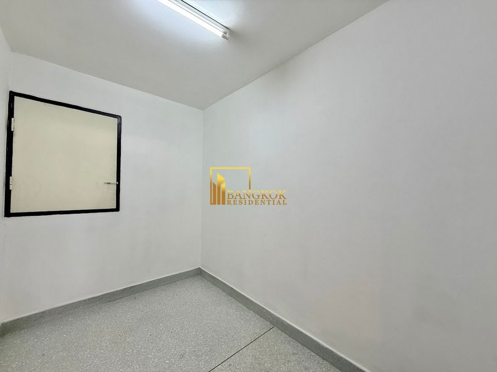 รูป Expansive 3 Bedroom Apartment For Rent in Central Asoke Area - BR0746AP - รูปที่ 35/48