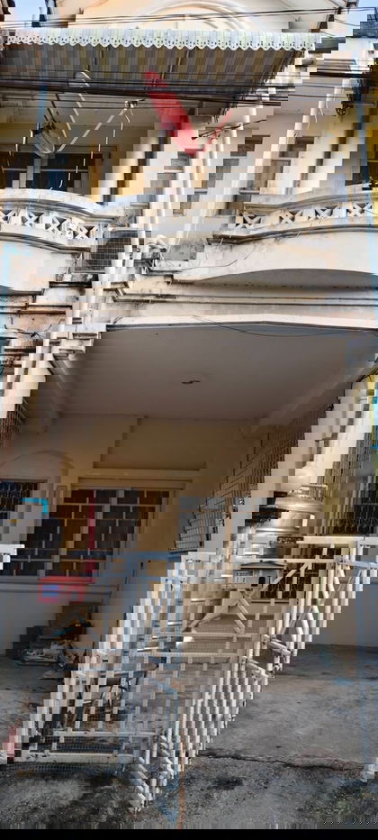 picture townhouse (bangkuwat, pathum thani) bht6700/mth - 10/10