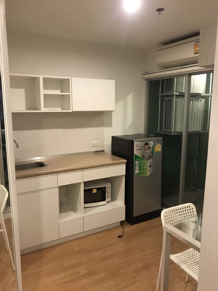 รูป ให้เช่าห้องแต่งพร้อม เฟอร์ครบ วิวสระว่ายน้ำ ราคาถูก ใกล้ ARL และ MRT สถานีหัวหมาก - รูปที่ 5/8