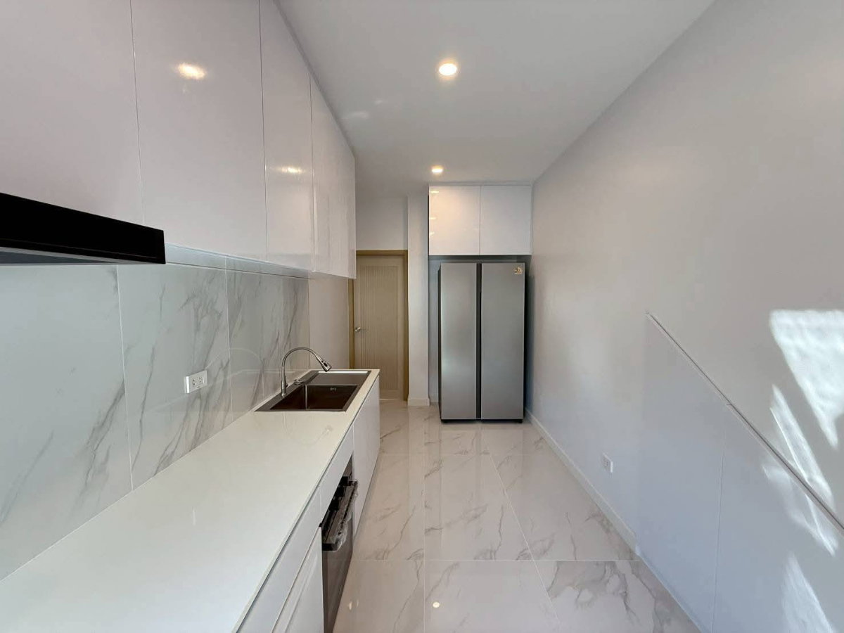 รูป ขายบ้านสร้างใหม่พร้อมเฟอร์ 4 ห้องนอน ใกล้โรงเรียนนานาชาติ เมอริตัน คริสเตียนเยอรมัน หางดง เชียงใหม่ (H372) T.0946511456 - รูปที่ 9/21