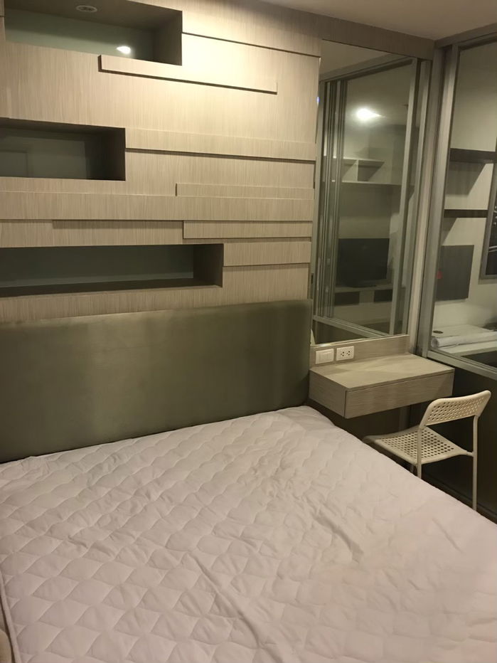 รูป ให้เช่าห้องแต่งพร้อม เฟอร์ครบ วิวสระว่ายน้ำ ราคาถูก ใกล้ ARL และ MRT สถานีหัวหมาก - รูปที่ 3/8