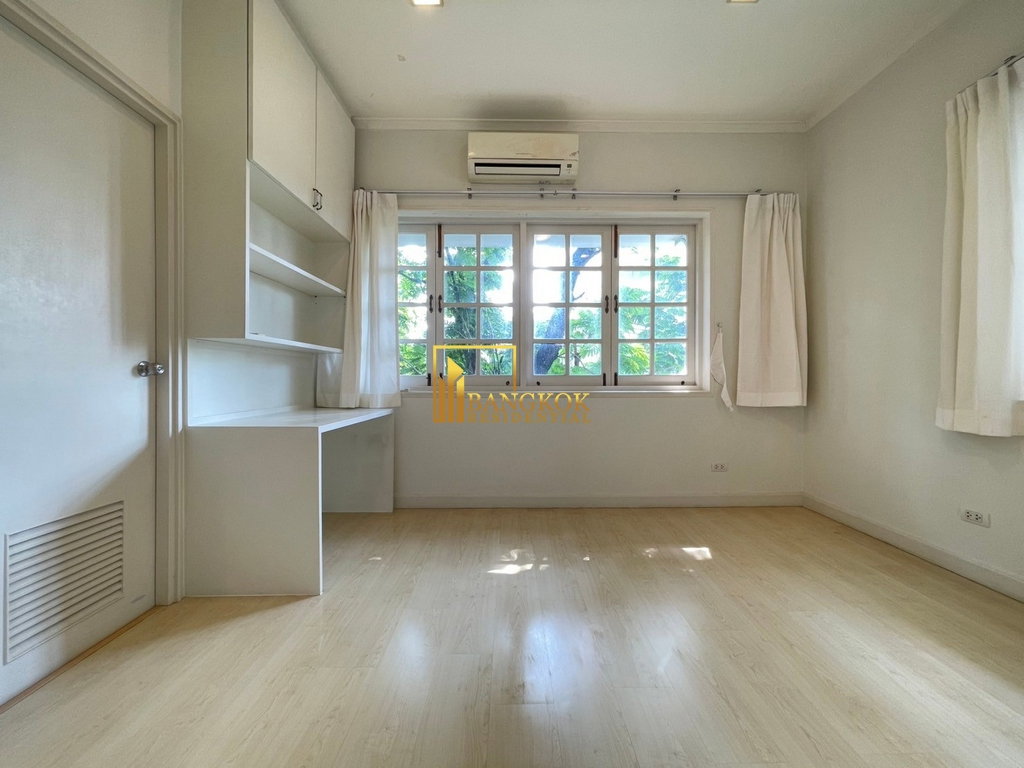 รูป Prompak Gardens | Well Maintained 3 Bedroom Townhouse in Thonglor Area - BR49029TH - รูปที่ 25/42