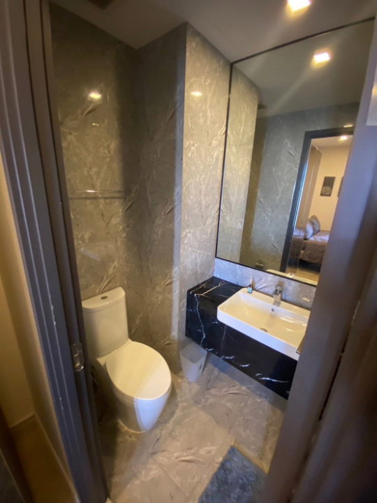 picture Ashton                   Asoke  - 9/11