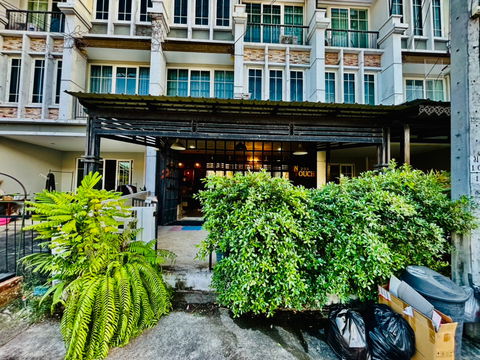 3-story townhome for sale, Golden Town,