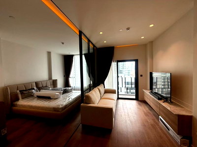 Condos for rent : SL081/For rent Muniq Sukhumvit 23 near BTS Asoke and MRT Sukhumvit.
